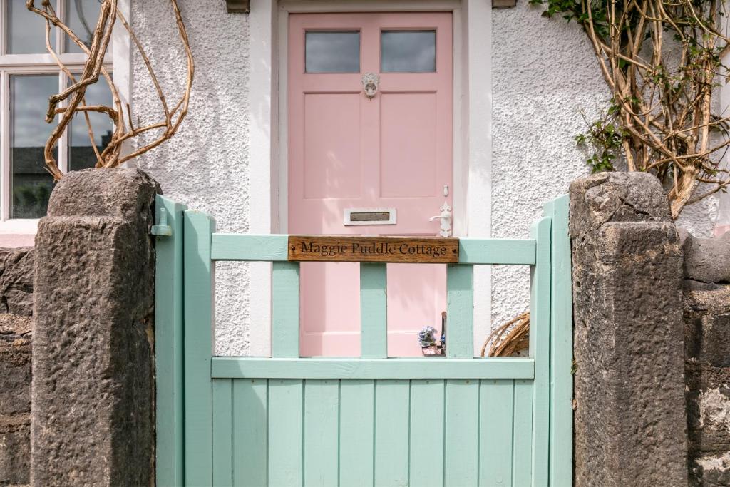 Maggie Puddle Cottage