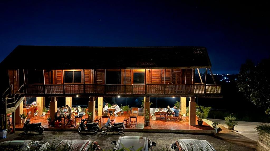 Tiền Phong Hill Homestay