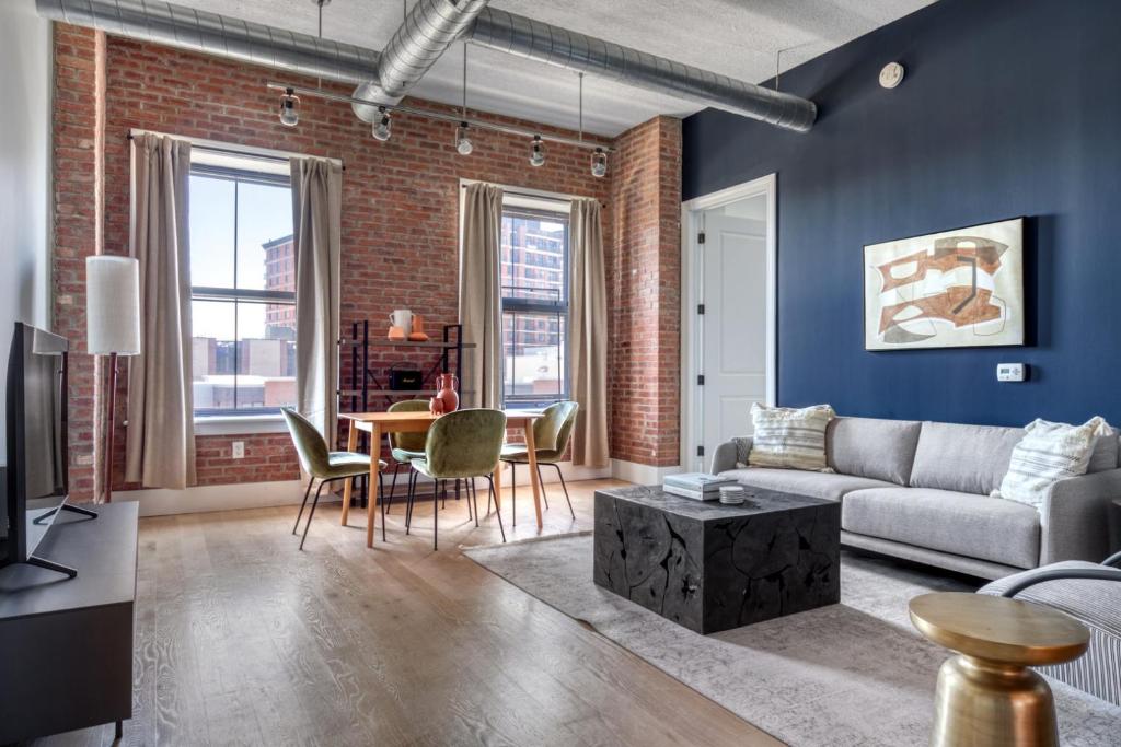 Jersey City 2BR w WD DM free shuttle to PATH NYC-785