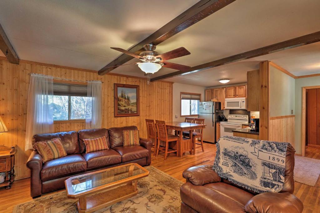 Cloudcroft Cabin Vacation Rental 3 Mi to Skiing!