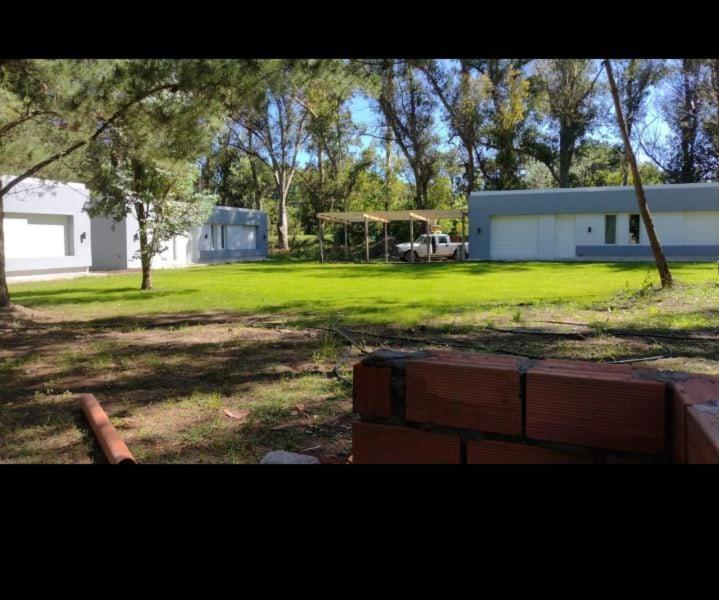 Deptos Aires del Pinar (villa Deportista)