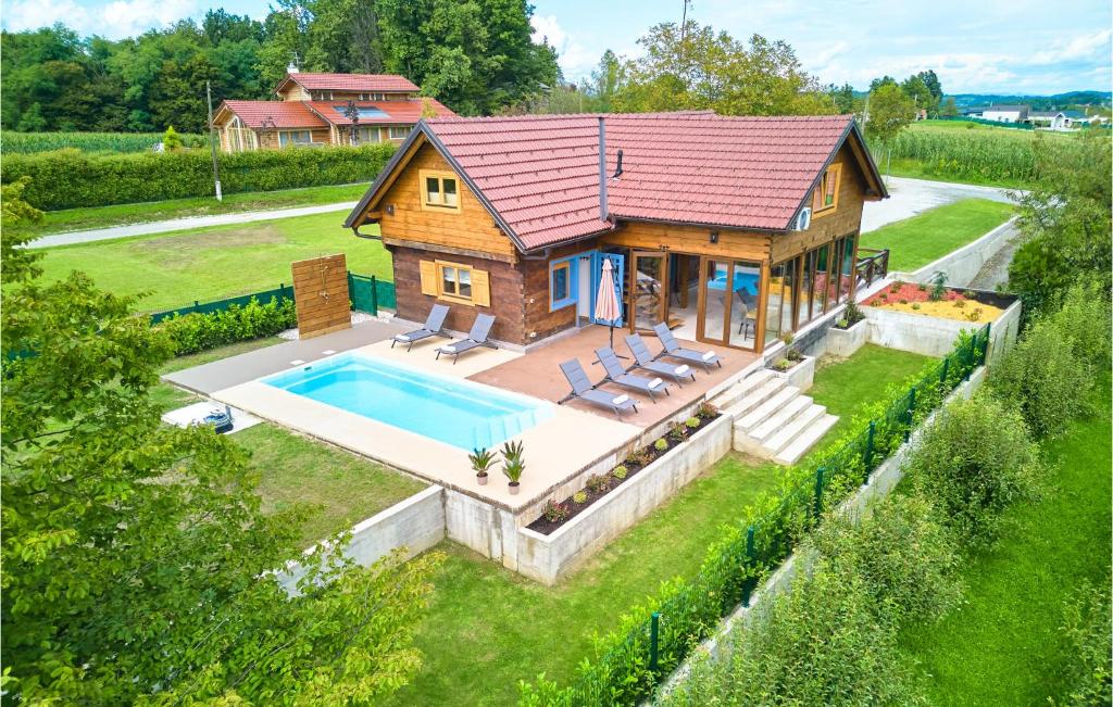 Beautiful Home In Stubicke Toplice With Outdoor Swimming Pool, Wifi And 1 Bedrooms