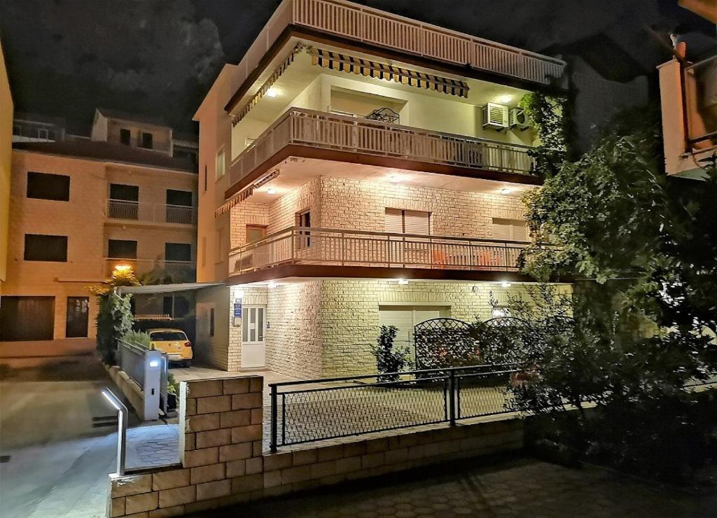 Apartments Neven