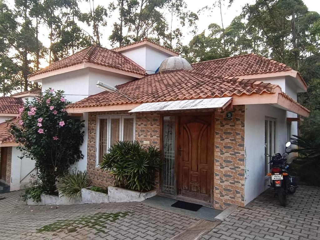 Snow White Home,Bedford Road, yercaud