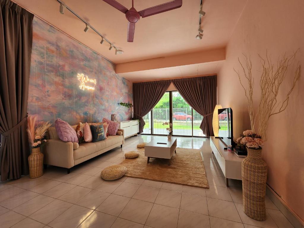 NEW! Cosy Retreat Petaling Jaya Bungalow 20 Pax