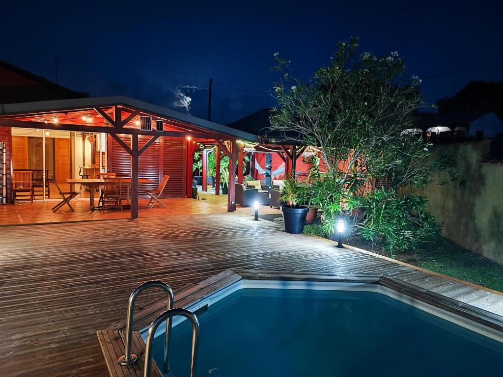 La Villa Holiday, 10 personnes, piscine patio bar terrasse