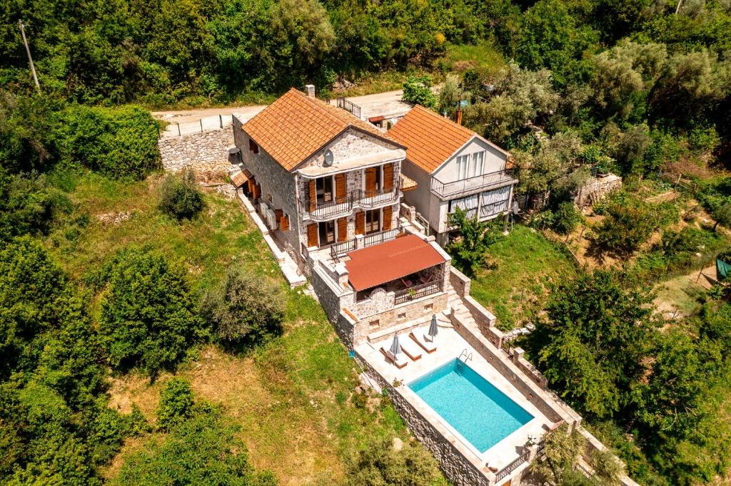 Old Stone House Villas
