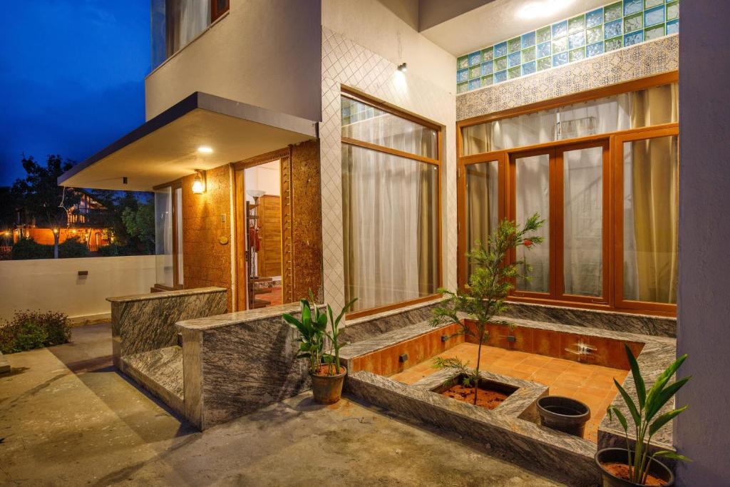 Orchid Escape by JadeCaps 3BHK Villa Near Airport & Nandi Hills