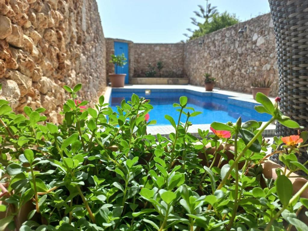 T'Anna Farmhouse