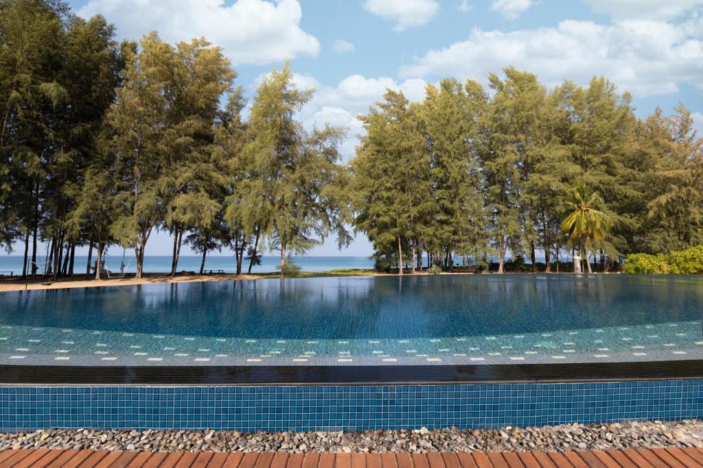 Splash Beach Resort, Maikhao Phuket - SHA Extra Plus
