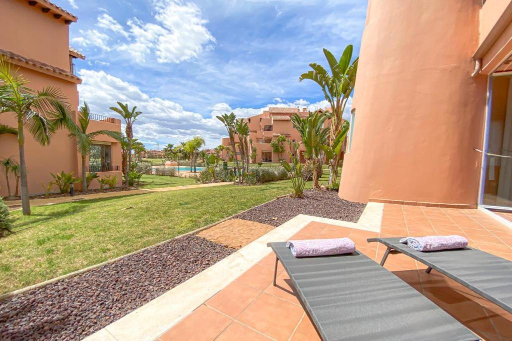 Superb luxurious groundfloor 1 bedroom app on Mar Menor golf resort