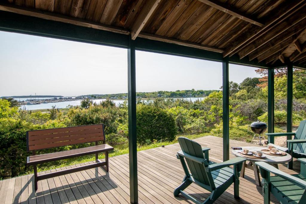 Stunning Water Views Sleeps 14