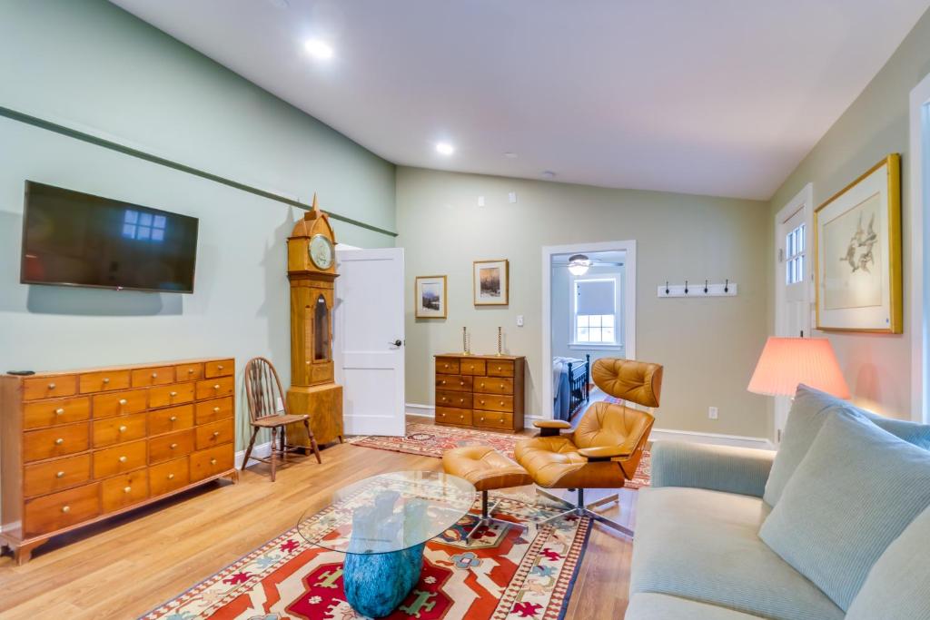 Orange Cottage with Hiking Access 1 Mi to Lake Anna