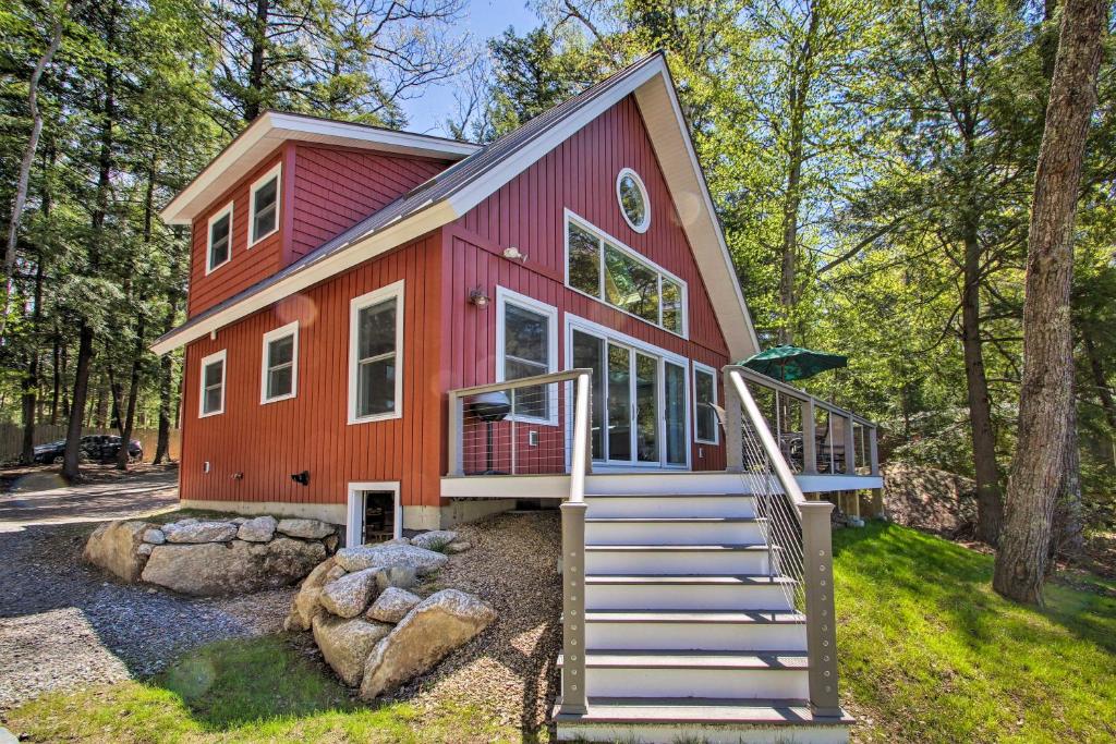 Lakefront Meredith Home Private Beach and Fire Pit!
