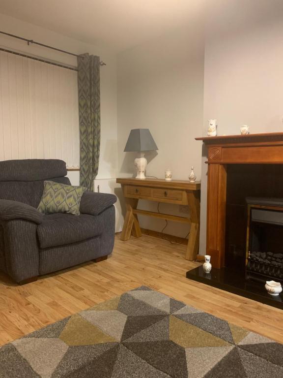 Beautiful 2-Bed House in Larne with free parking