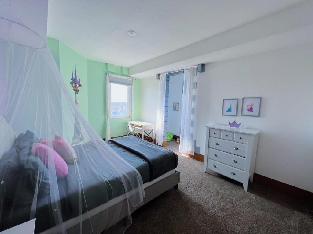 3BR Disney Apt at The Grand Castle