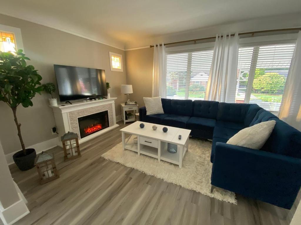 Gorgeous Colonial Home Game-room In Basement