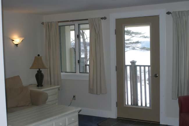 Spacious riverfront with balcony Sheepscot Harbour Vacation Cub Studio #211