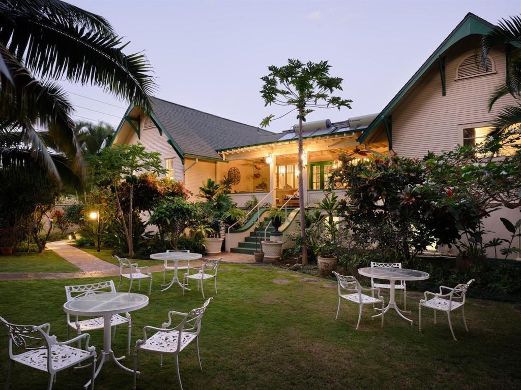 Lokelani Suite - Historic Comfort, Free Breakfast!